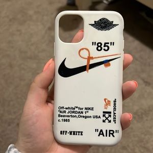 nike iphone 11 case